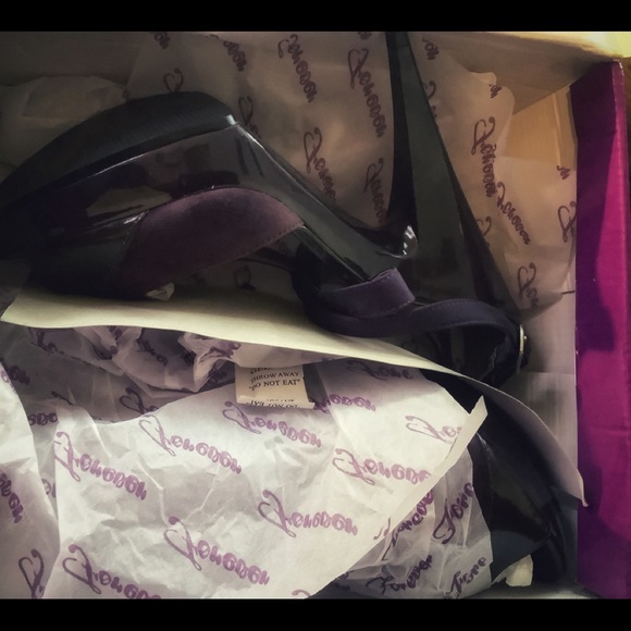 Kelly & Katie deep purple strappy stilettos! - Picture 6 of 6